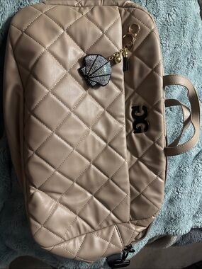 Quilted Travel Tote Bag in Beige with Shell Charm